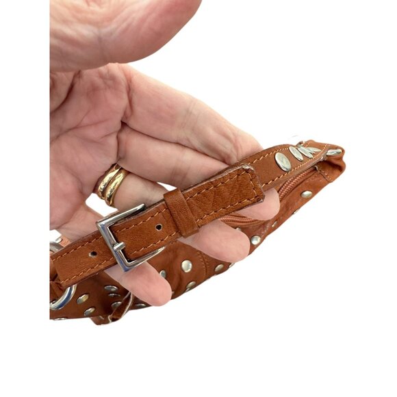 1980s/90s leather handbag with silver metal studs on front and back by Doncaster - Picture 3 of 7